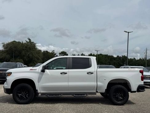 Used 2023 Chevrolet Silverado 1500 Custom Trail Boss AWD/4WD image 4