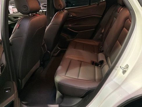 Used 2025 Chevrolet Trax RS w/ Sunroof Package image 5