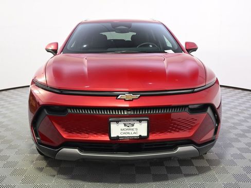 Used 2025 Chevrolet Equinox EV LT w/ Convenience Package image 10