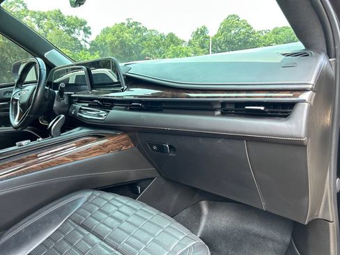 Used 2021 Cadillac Escalade Premium Luxury Platinum w/ LPO, Floor Liner Package AWD/4WD image 17