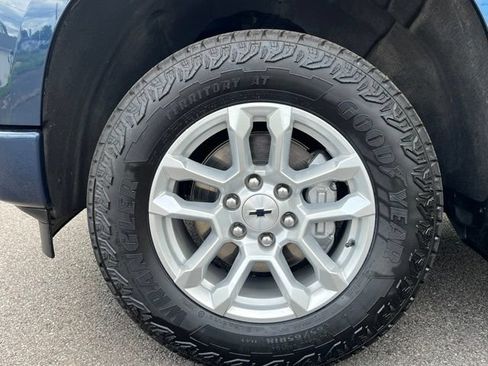 Used 2023 Chevrolet Silverado 1500 RST AWD/4WD image 22