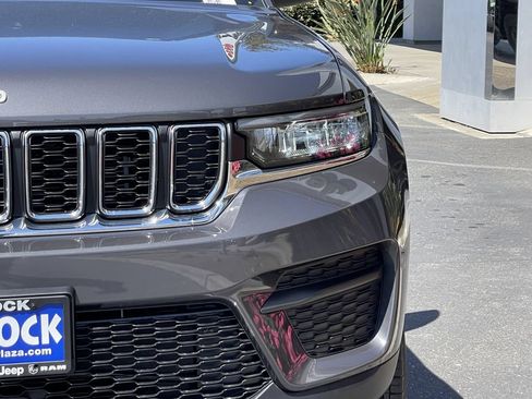 New 2026 Jeep Grand Cherokee Laredo X AWD/4WD image 7