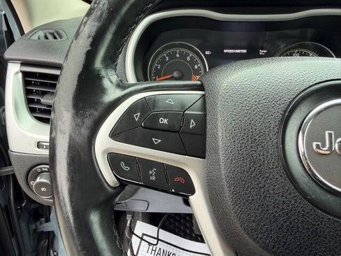 Used 2015 Jeep Cherokee Trailhawk w/ Leather Interior Group AWD/4WD image 15