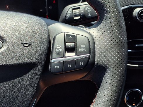 Certified 2025 Ford Escape ST-Line Select AWD/4WD image 24