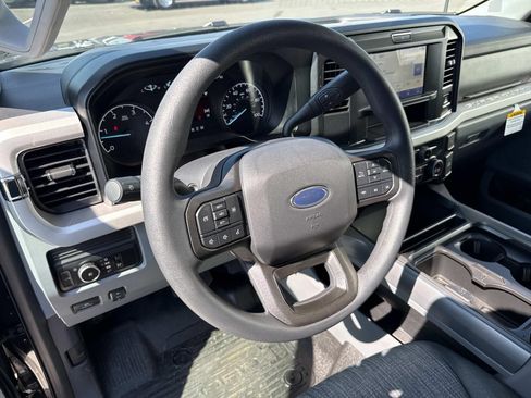 New 2026 Ford F550 4x4 Supercab Super Duty w/ XLT Value Package image 13