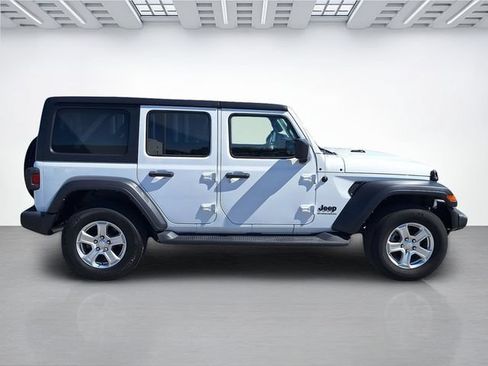 Used 2023 Jeep Wrangler Unlimited Sport AWD/4WD image 3