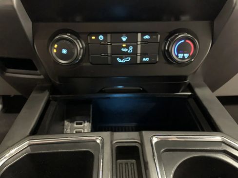 Used 2020 Ford F150 XLT image 36