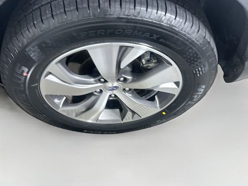 Used 2025 Subaru Ascent Premium AWD/4WD image 11