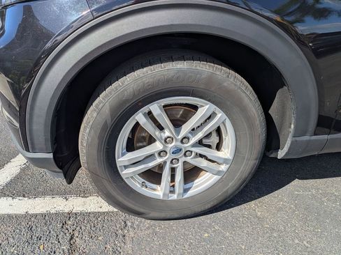 Used 2024 Ford Explorer XLT w/ Equipment Group 202A image 13