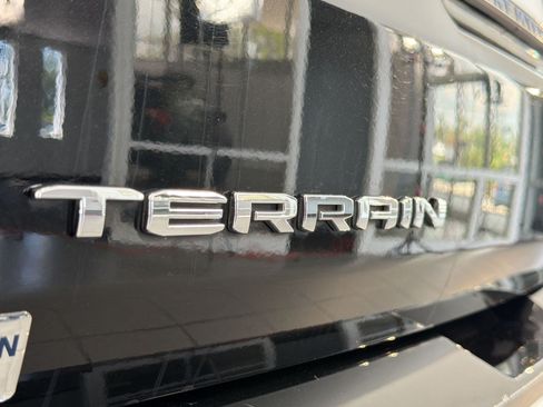 Used 2022 GMC Terrain AT4 w/ Tech Package AWD/4WD image 34