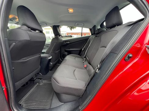 Certified 2022 Toyota Prius LE FWD image 14