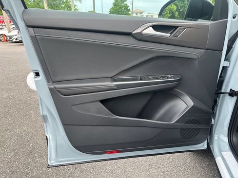 New 2026 Volkswagen Taos SE AWD/4WD image 10