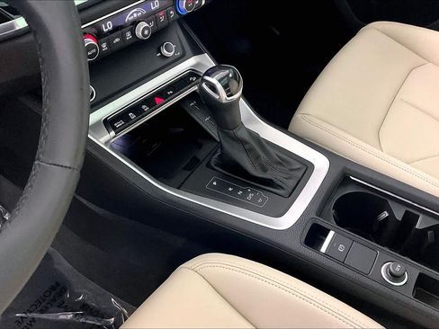 Used 2024 Audi Q3 2.0T Premium AWD/4WD image 17
