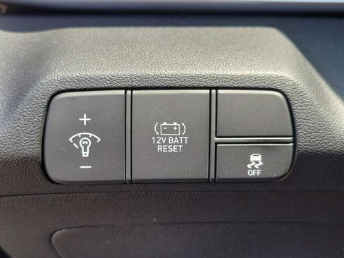 New 2026 Hyundai Elantra Hybrid FWD image 18