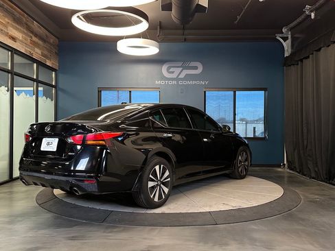 Used 2019 Nissan Altima 2.5 SL AWD/4WD image 3