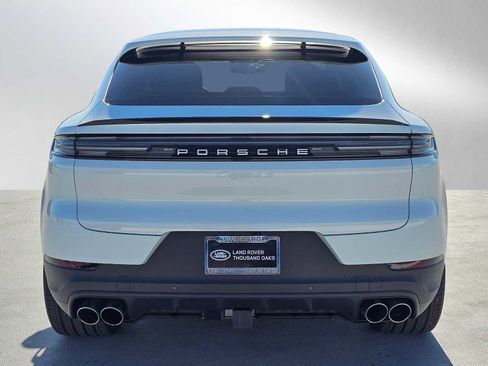 Used 2025 Porsche Cayenne S image 4