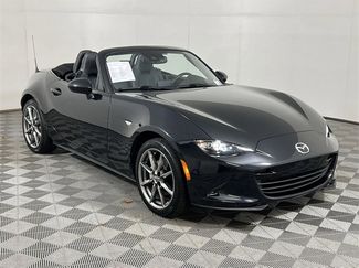 Used 2022 MAZDA MX-5 Miata Grand Touring w/ Weather Package video 2