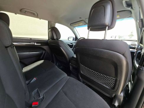 Used 2014 Kia Sorento LX FWD image 18