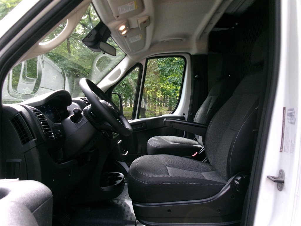Used 2025 RAM ProMaster 2500 w/ U-Haul Equipment Group FWD image 12