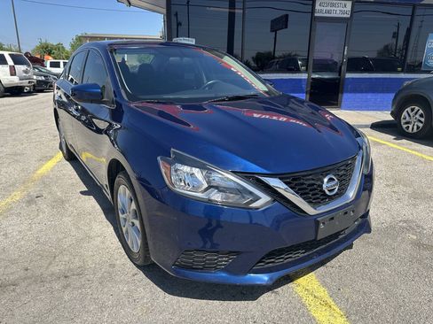 Used 2019 Nissan Sentra SV FWD image 4