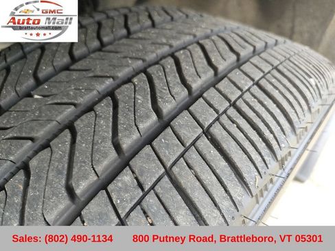 Used 2025 GMC Yukon XL Denali Ultimate AWD/4WD image 29