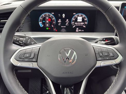 New 2026 Volkswagen Tiguan SE AWD/4WD image 12