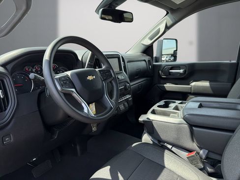 Certified 2023 Chevrolet Silverado 2500 Custom w/ Custom Value Package AWD/4WD image 15