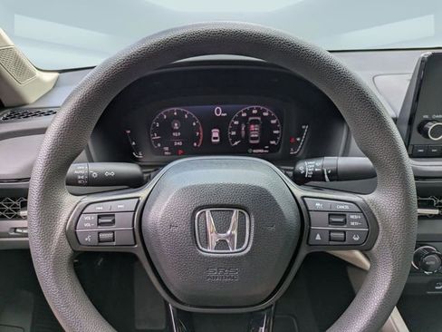 Used 2025 Honda Accord SE image 28