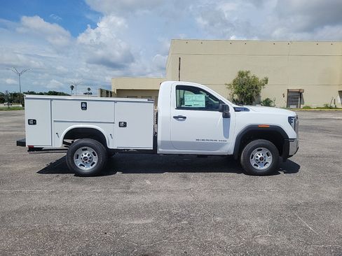 New 2025 GMC Sierra 2500 Pro w/ Convenience Package image 4