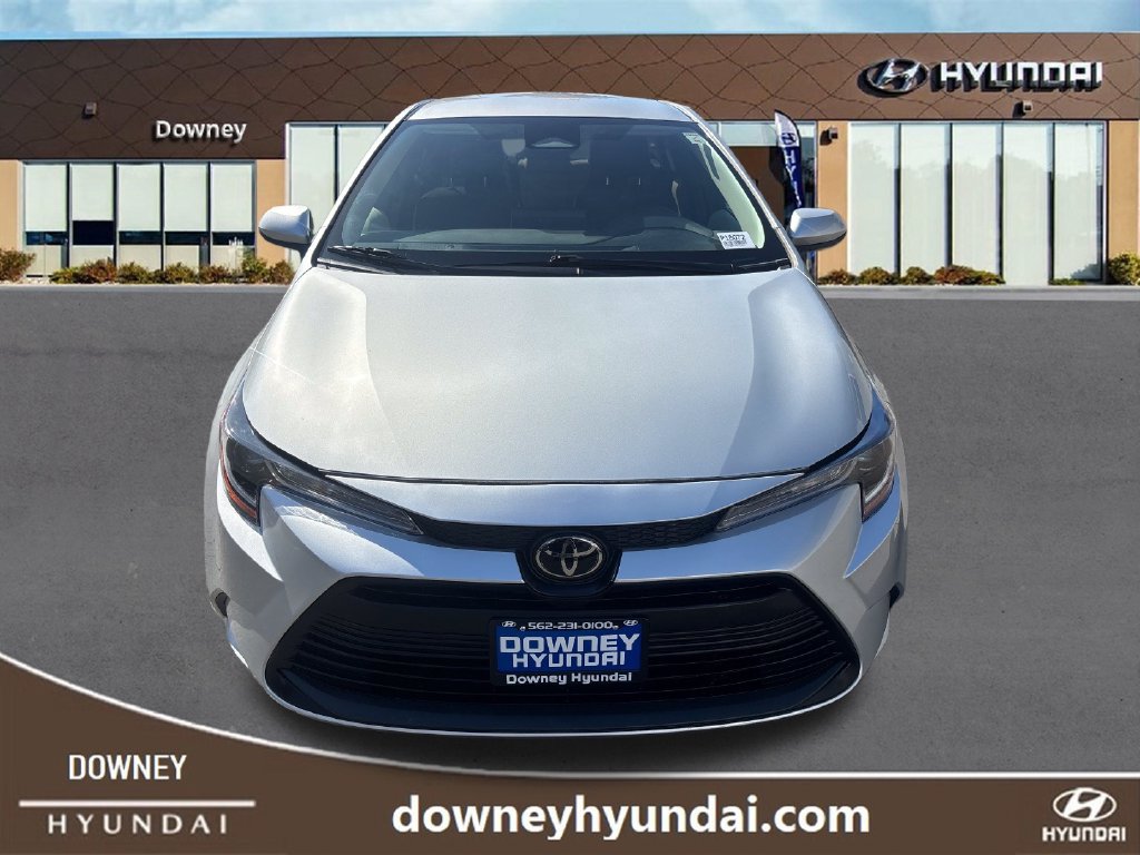 Used 2025 Toyota Corolla LE FWD image 8
