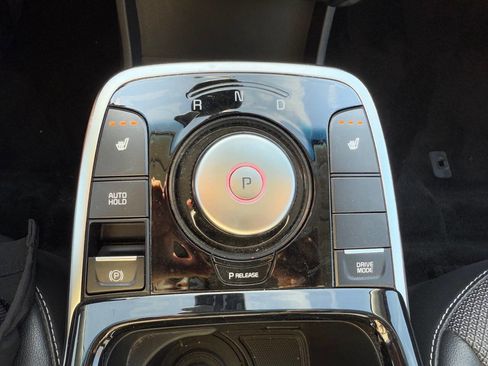 Used 2020 Kia Niro EX image 15