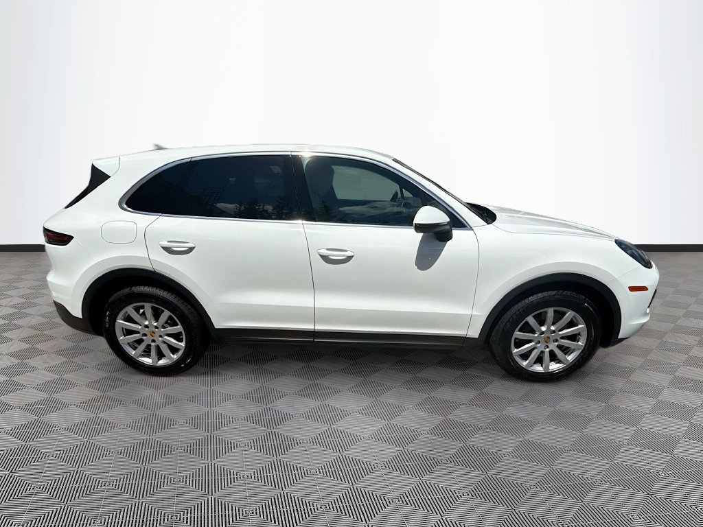 Used 2023 Porsche Cayenne AWD/4WD image 9