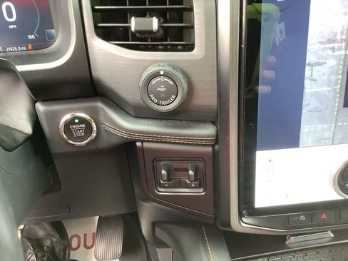 Used 2023 Ford Expedition Platinum AWD/4WD image 20