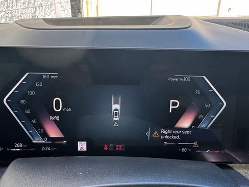 Used 2023 BMW X7 xDrive40i w/ Premium Package image 12