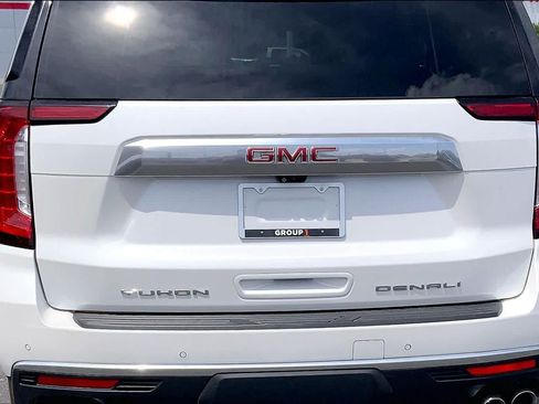 Used 2021 GMC Yukon Denali w/ Advanced Technology Package RWD image 31