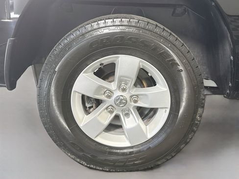 Used 2021 RAM 1500 Tradesman w/ Chrome Plus Package RWD image 32