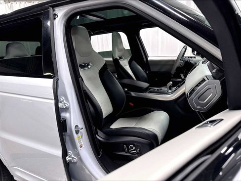 Used 2018 Land Rover Range Rover Sport SVR AWD/4WD image 29