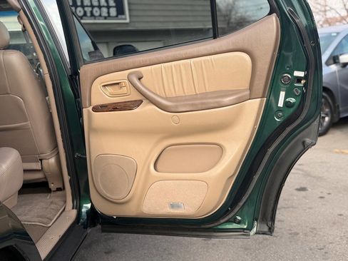 Used 2002 Toyota Sequoia Limited image 45