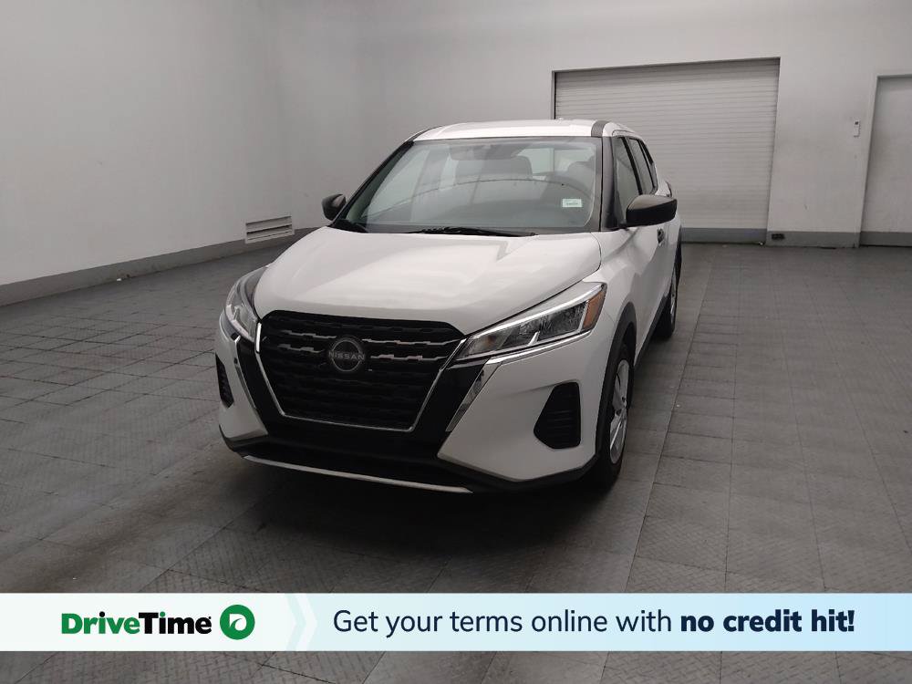 Used 2023 Nissan Kicks S FWD image 1