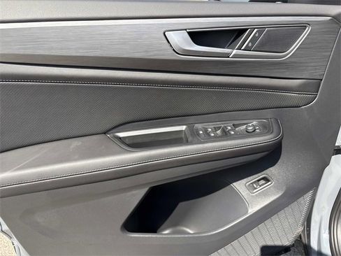 New 2026 Volkswagen Atlas Cross Sport SE image 13