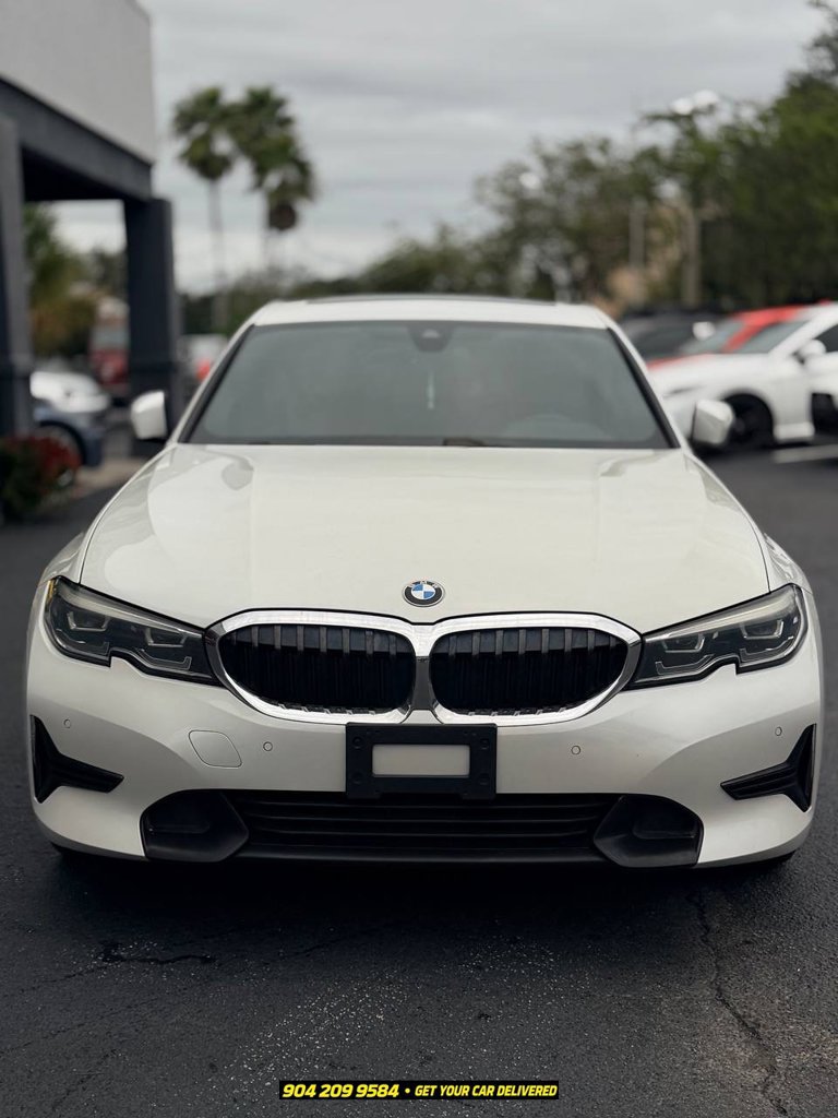 Used 2021 BMW 330i Sedan w/ Driving Assistance Package RWD image 3