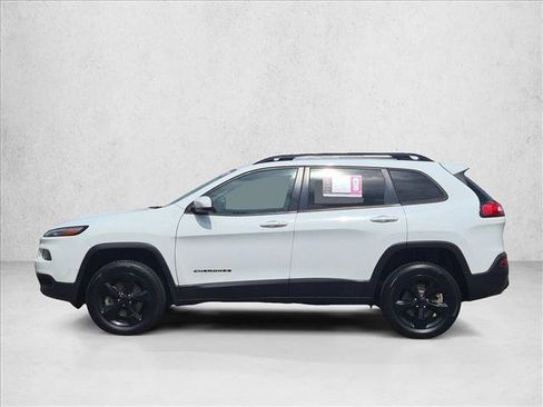 Used 2017 Jeep Cherokee High Altitude AWD/4WD image 9