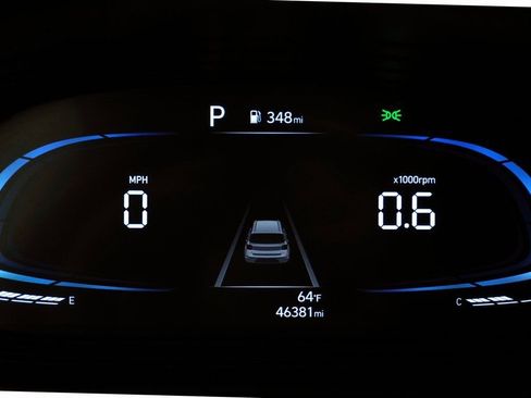 Used 2024 Hyundai Venue SEL image 25