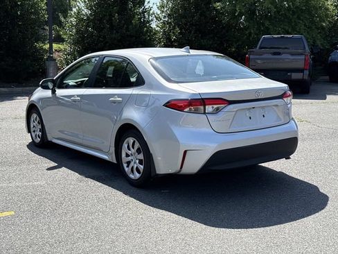 Used 2026 Toyota Corolla LE FWD image 4