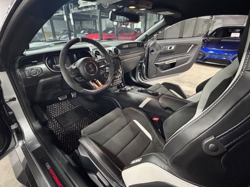 Used 2022 Ford Mustang Shelby GT500 w/ Technology Package image 27