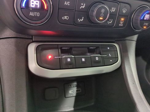 Used 2023 GMC Acadia SLT w/ Elevation Edition image 40