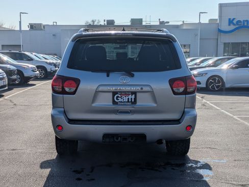 Used 2019 Toyota Sequoia SR5 image 7