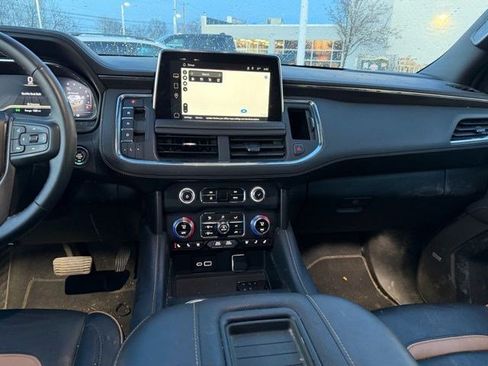 Used 2024 GMC Yukon AT4 image 17