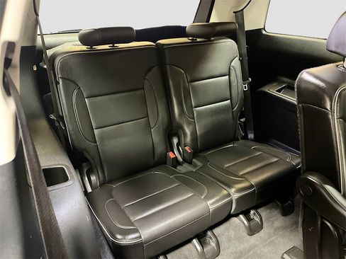 Used 2021 GMC Acadia Denali w/ Denali Technology Package image 30