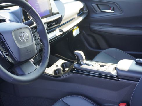 New 2026 Toyota Prius Plug-In Hybrid FWD image 21